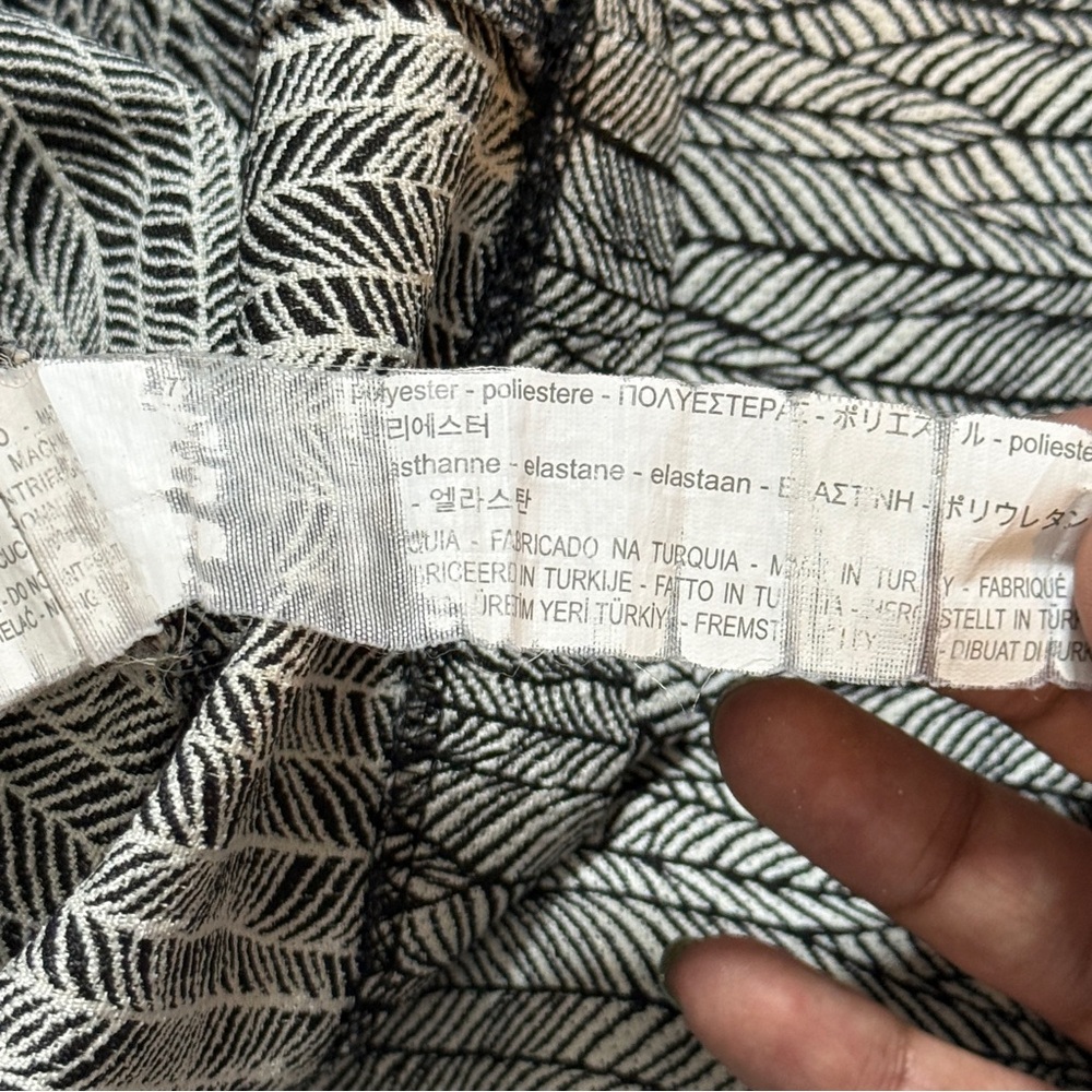 Zara Basic Collection Black white Geometric Chevr… - image 5